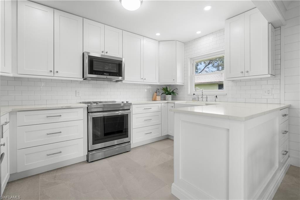 250 Lanchester CT 35 photo 8