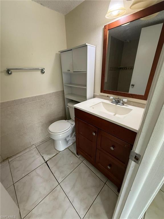 100 Santa Clara DR 3