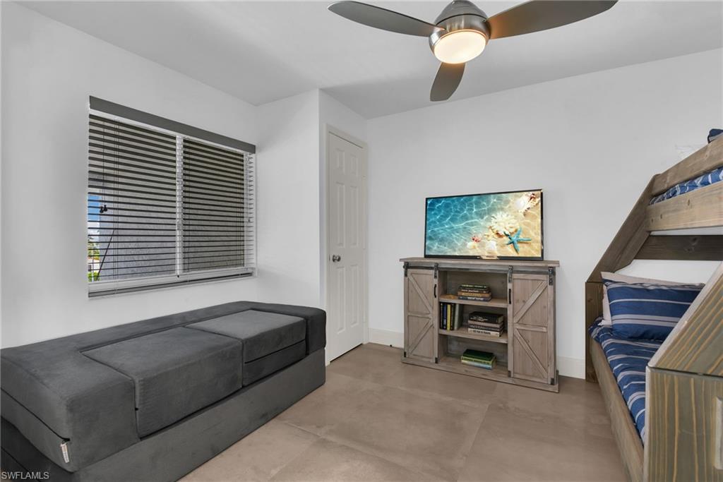 10684 Gulf Shore DR B-302 photo 23