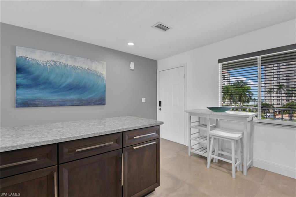 10684 Gulf Shore DR B-302 photo 6