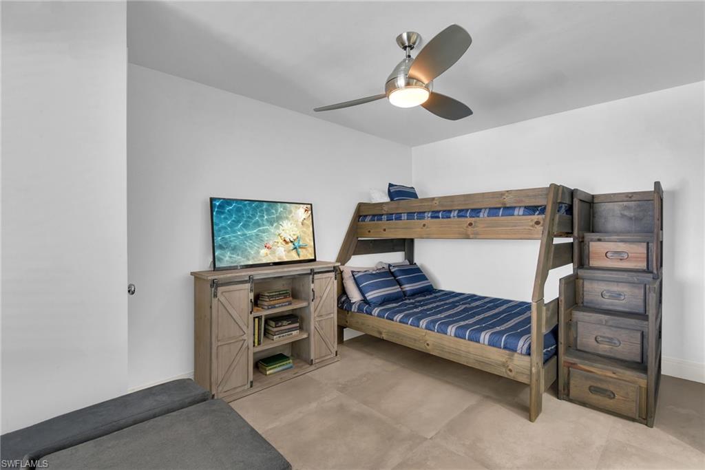 10684 Gulf Shore DR B-302 photo 22