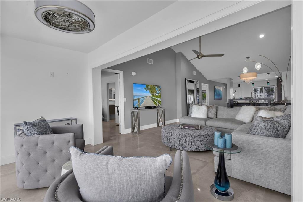 10684 Gulf Shore DR B-302 photo 14