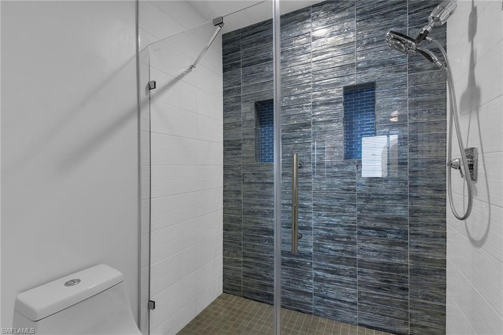 10684 Gulf Shore DR B-302 photo 18