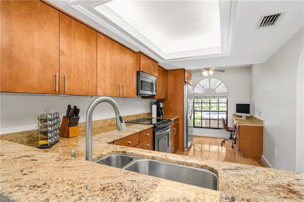 Light and bright Kitchen!