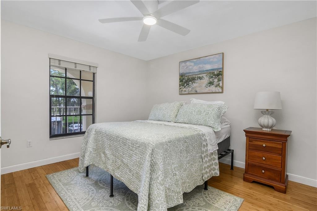 Guest bedroom with queen size bed for your guests