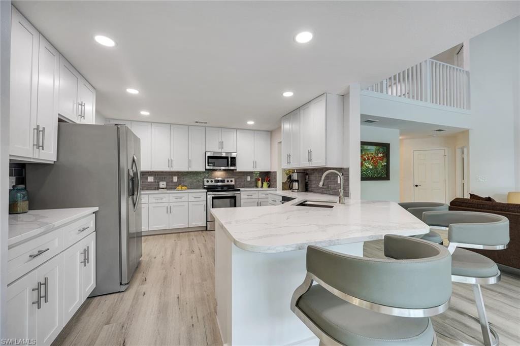 335 Lambton LN
