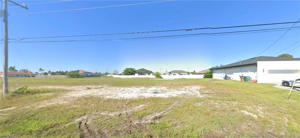 1109 Diplomat PKWY W