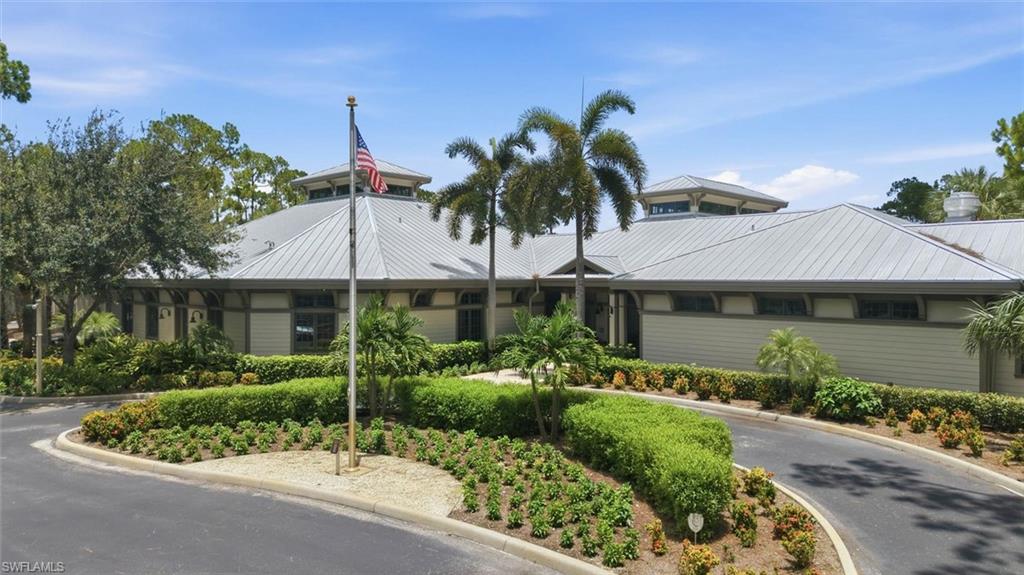 Golf Clubhouse
