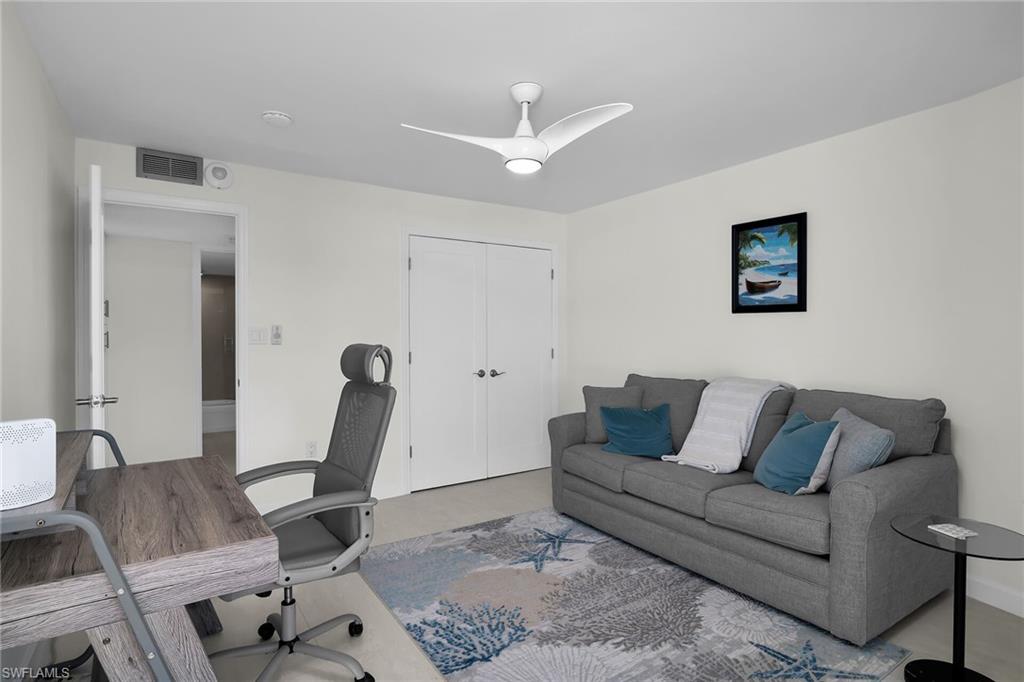 320 Seaview CT 1607 photo 23