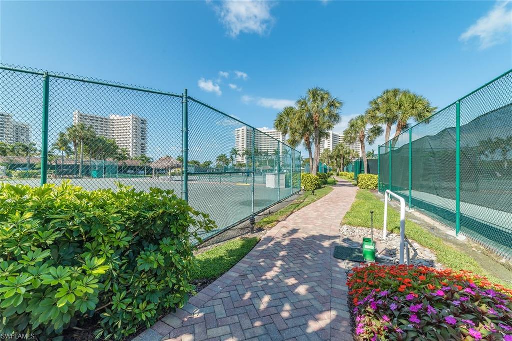 320 Seaview CT 1607 photo 34