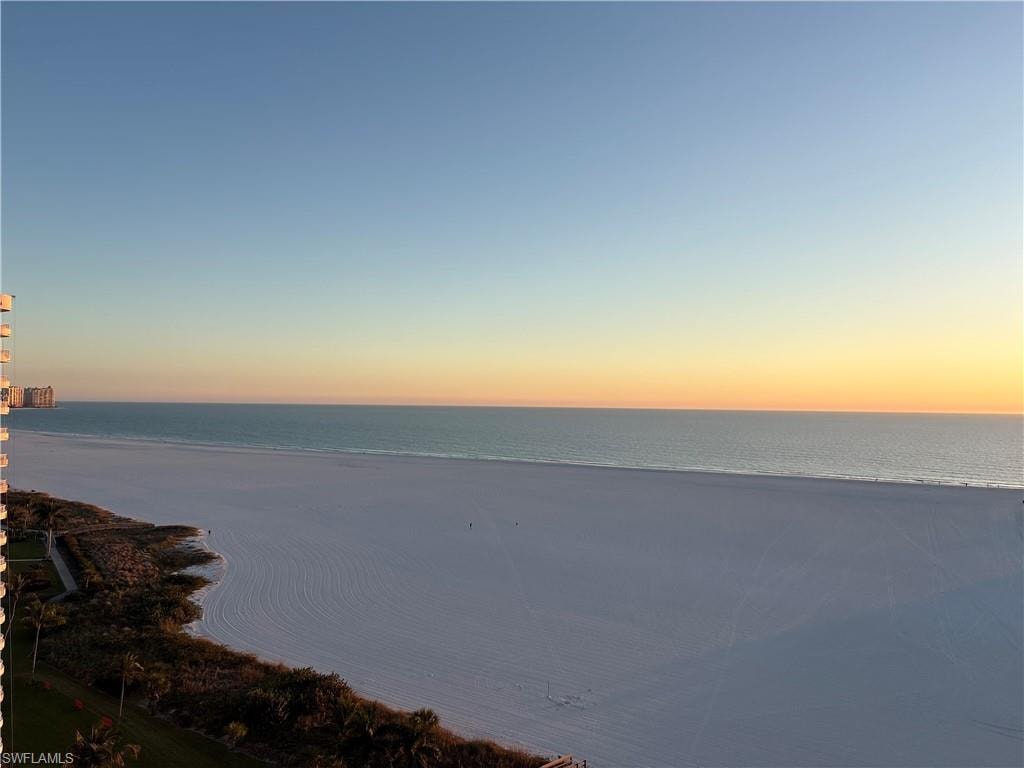 320 Seaview CT 1607 photo 14