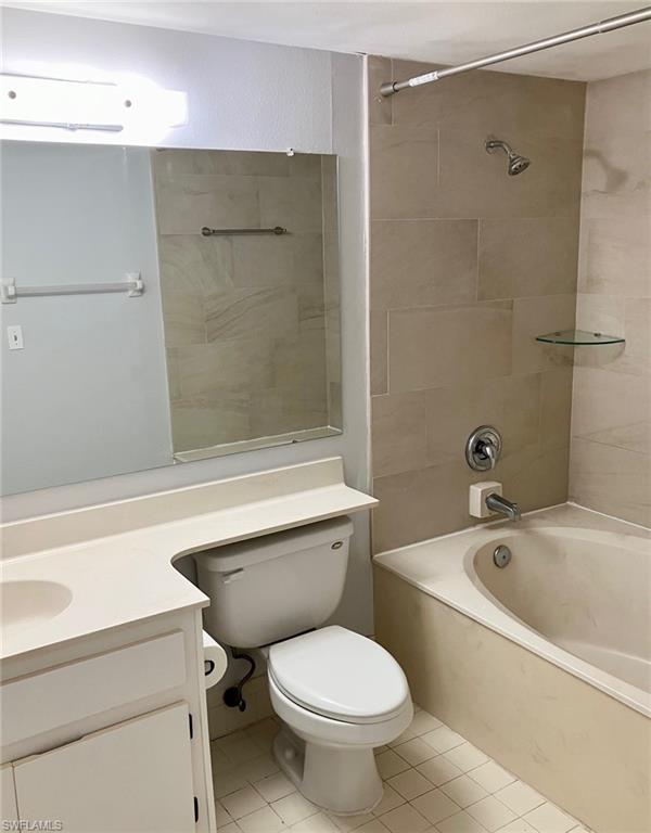 Downstairs bath with soaking tub/shower combo