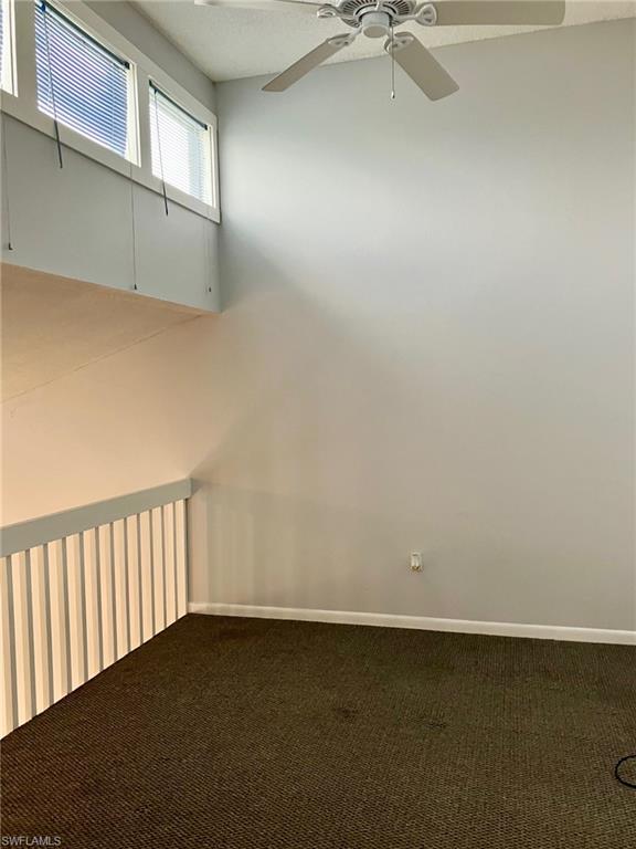 Large 2nd floor loft area