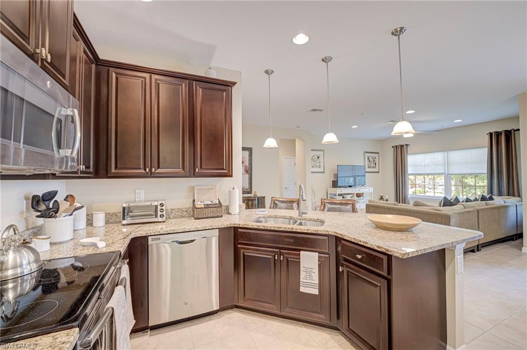 8540 Violeta ST 202 photo 7