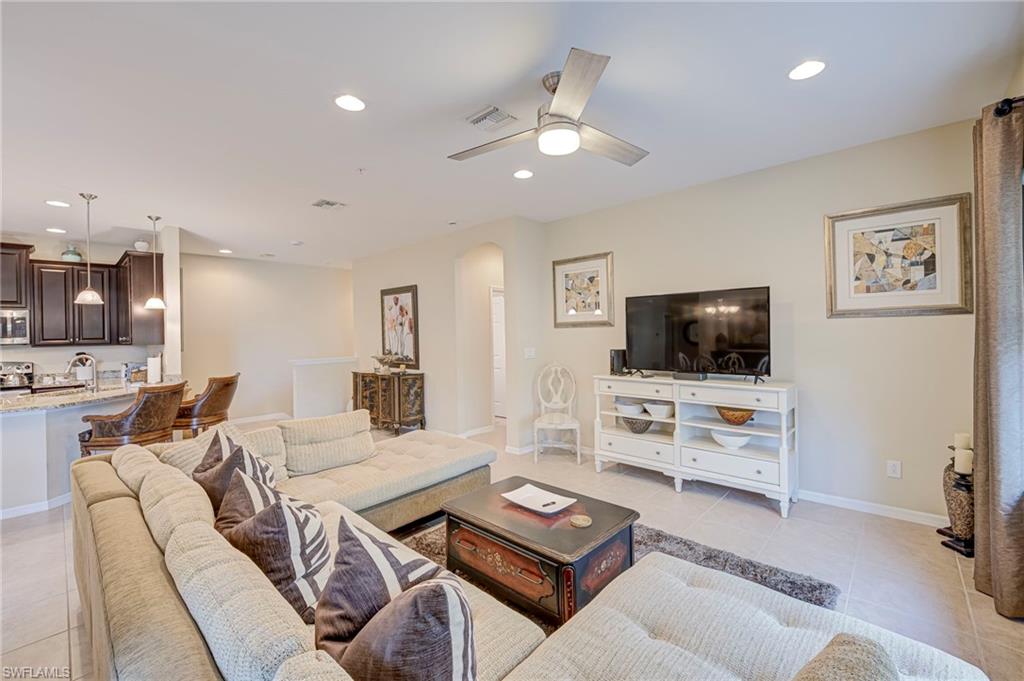 8540 Violeta ST 202