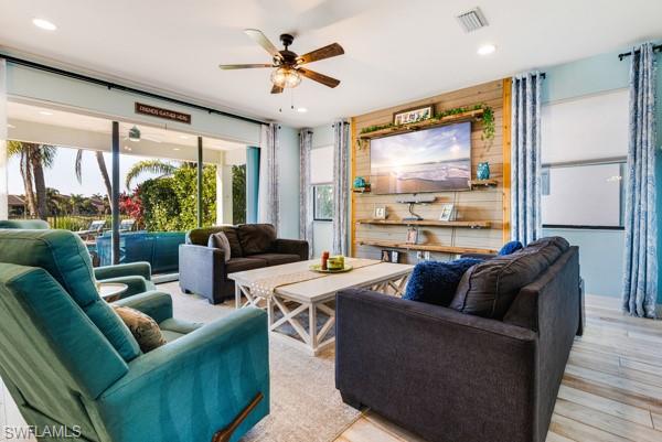 11717 Meadowrun CIR photo 32