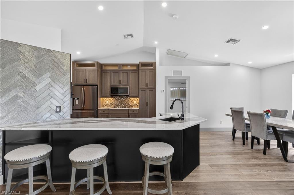 610 21st LN photo 14