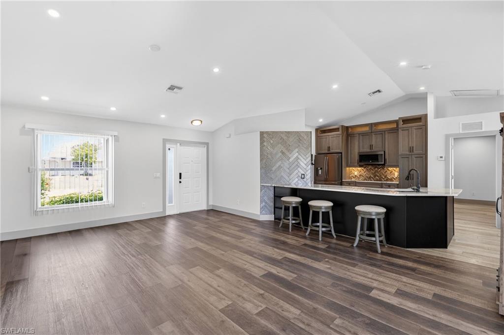 610 21st LN photo 11