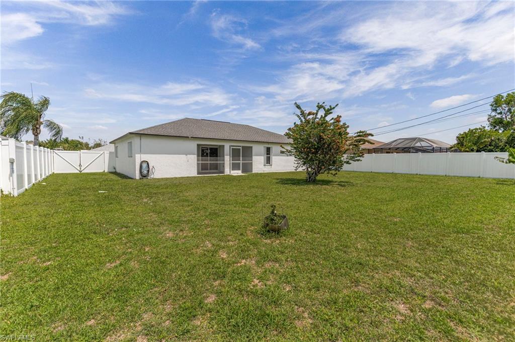 610 21st LN photo 35