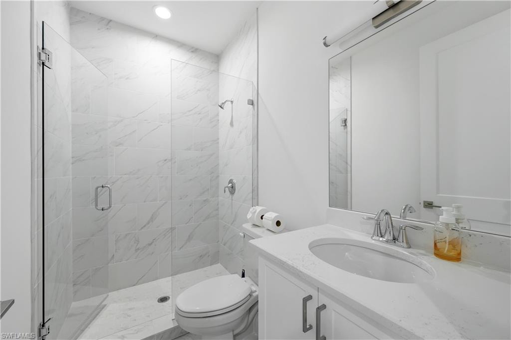 5865 Shell Cove DR 106 photo 25