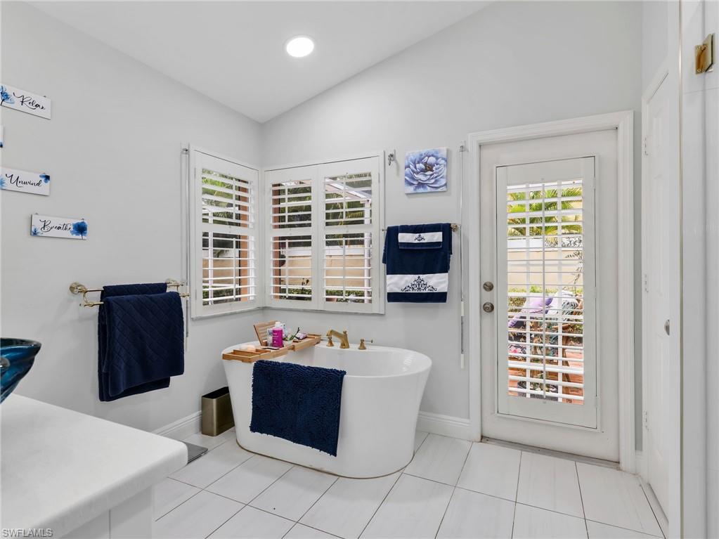 1256 Naples Lake DR photo 24