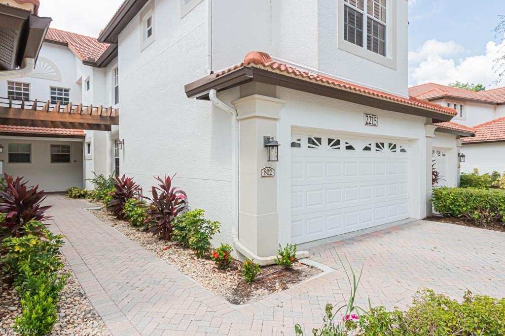 2215 Hawksridge DR 802