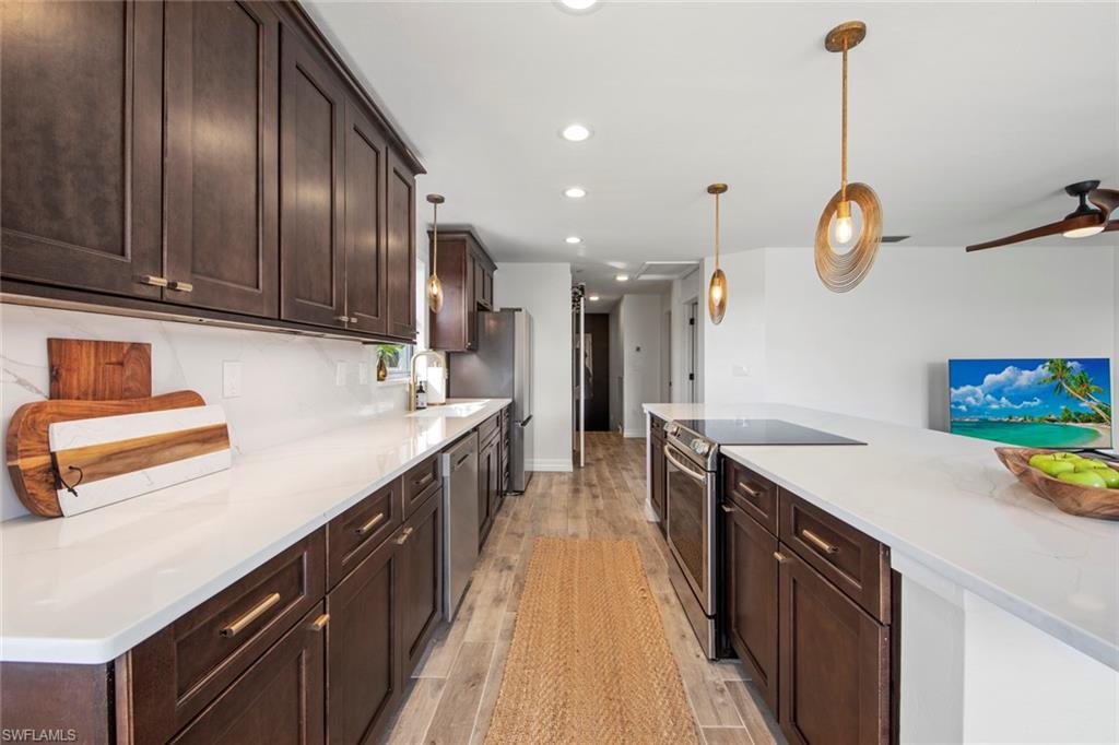 13124 Golden Palms CIR