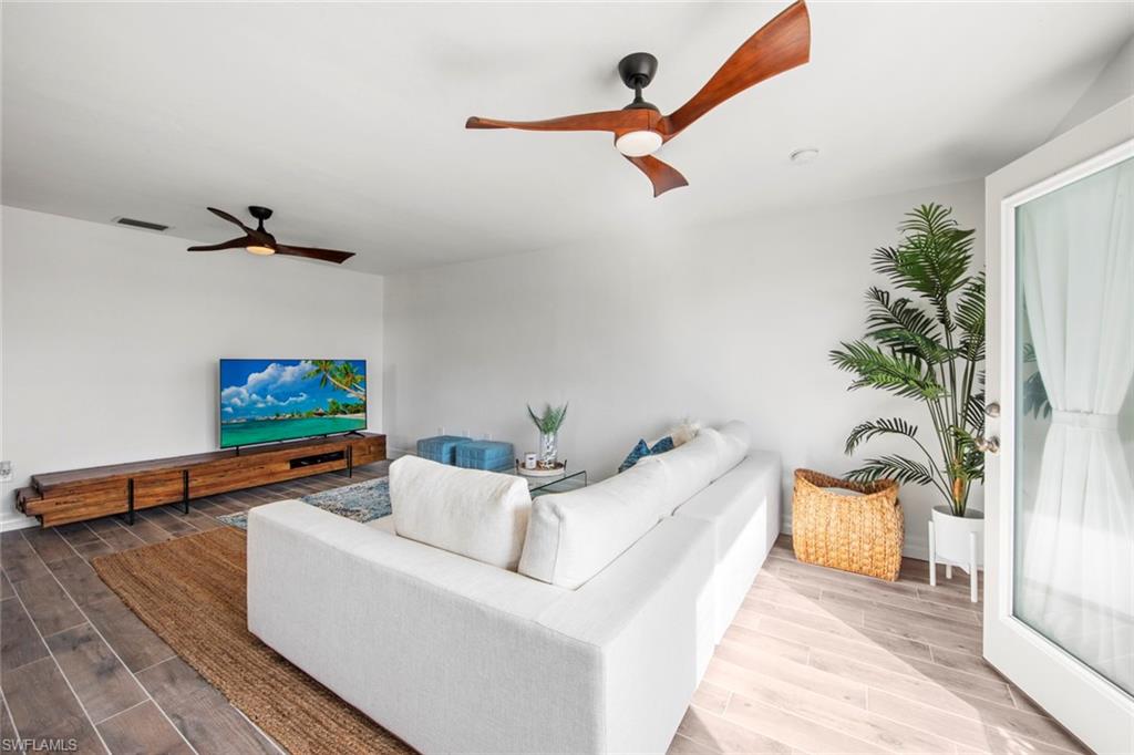 13124 Golden Palms CIR photo 11