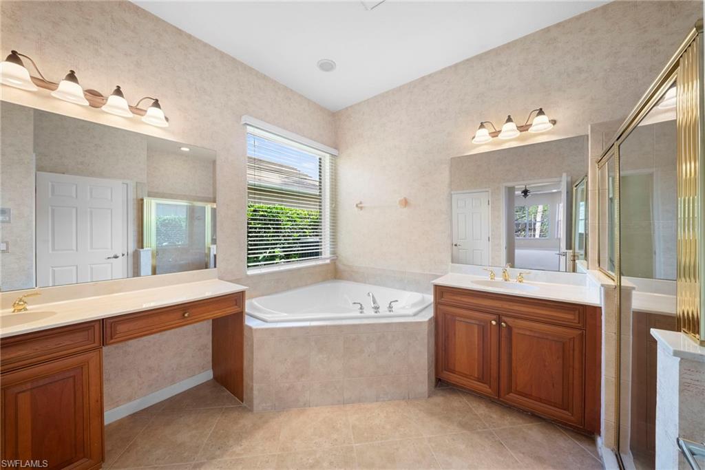 7914 Founders CIR photo 16