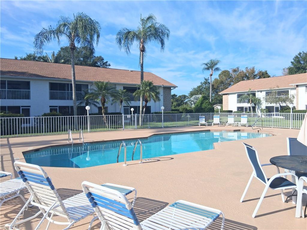 59 Camelot Gardens BLVD 109 photo 22