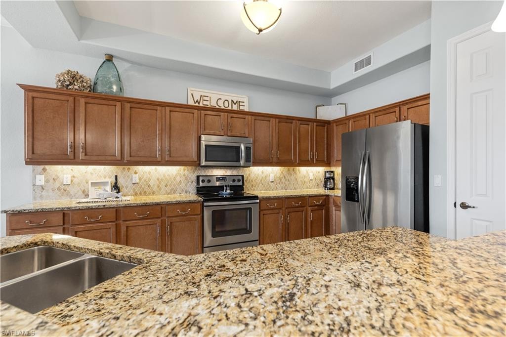198 Shadroe Cove CIR 502 photo 17