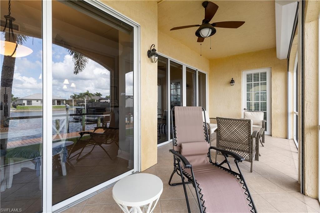 Large Sliding Doors Out To Lanai