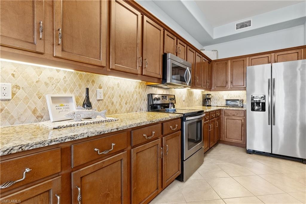 198 Shadroe Cove CIR 502 photo 18