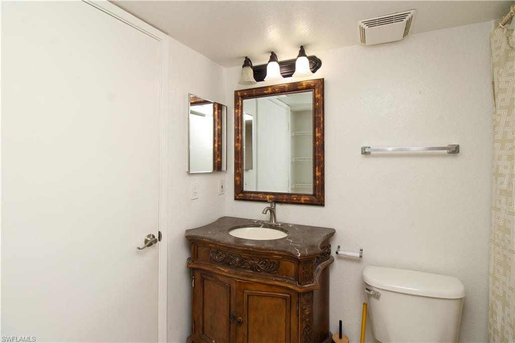8215 Ibis Club DR 102 photo 17