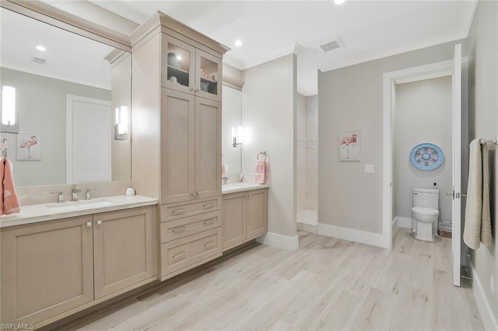 564 Spinnaker DR photo 19