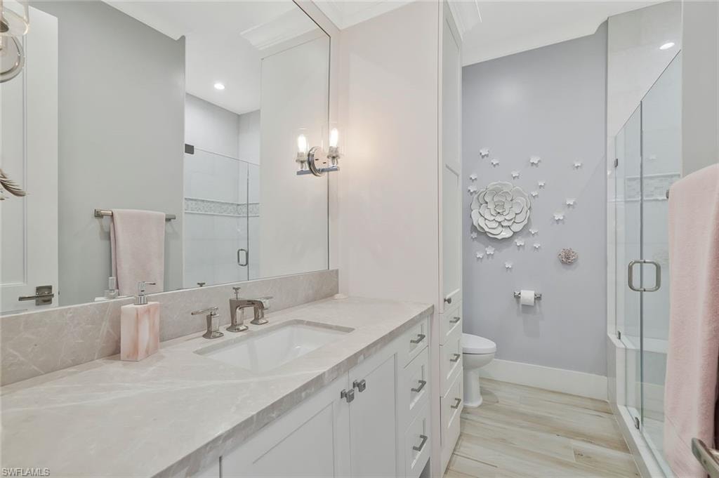564 Spinnaker DR photo 21