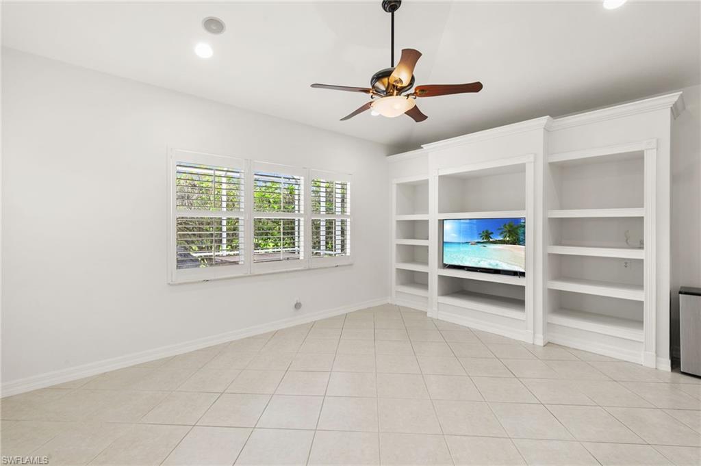 3917 Fabienne CT photo 15