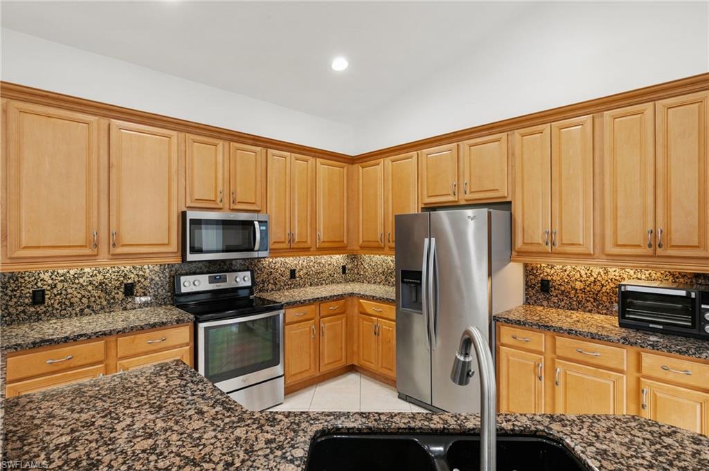 3917 Fabienne CT photo 11