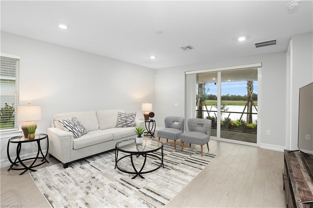 44442 Palm Frond DR photo 6