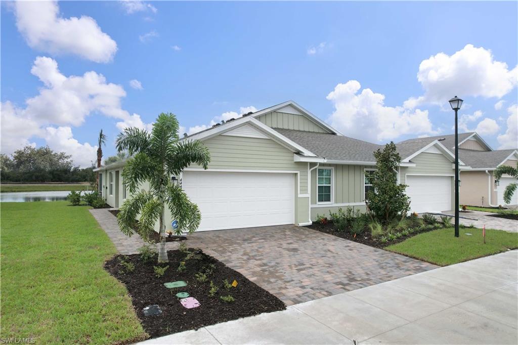 44442 Palm Frond DR photo 29