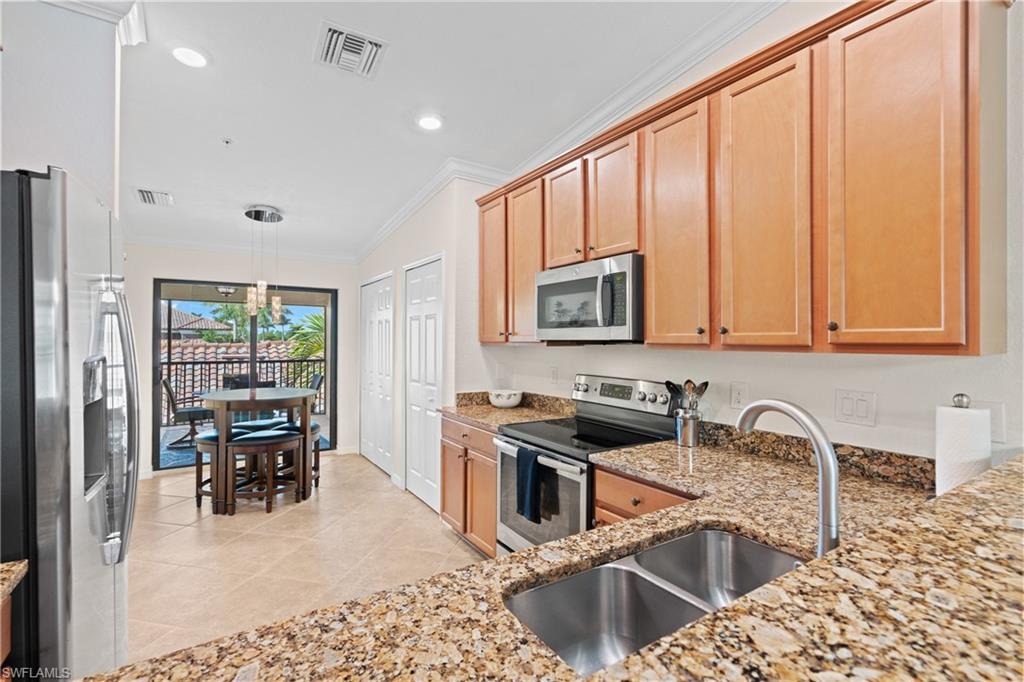 9529 Avellino WAY 2825 photo 7