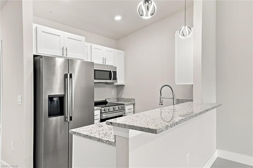 736-738 Gilbert AVE S
