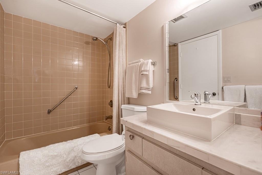 1828 Pine Valley DR 201 photo 11