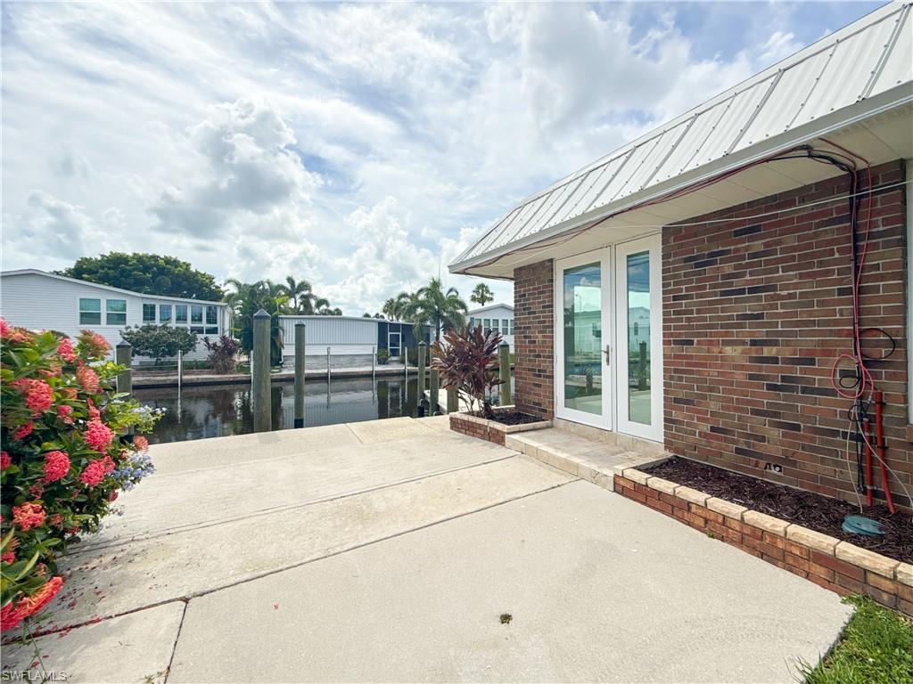 2846 Arbutus ST C2 photo 18