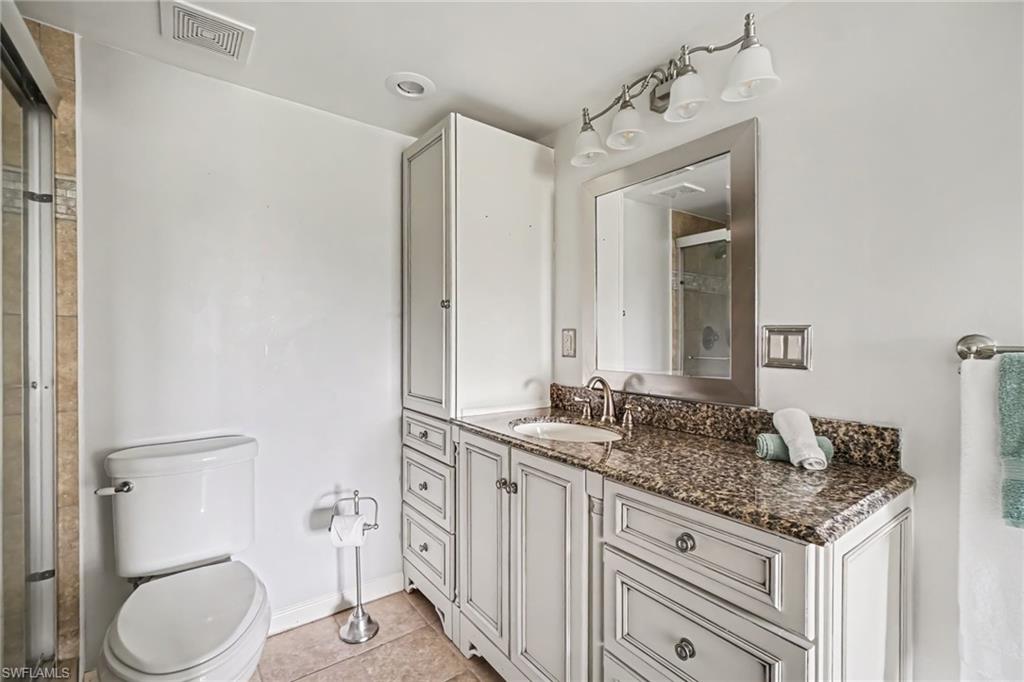 5625 Trailwinds DR 412 photo 9