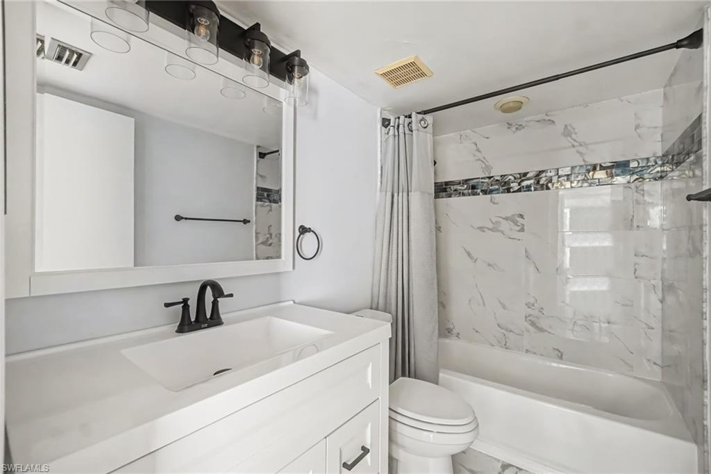 5625 Trailwinds DR 412 photo 10