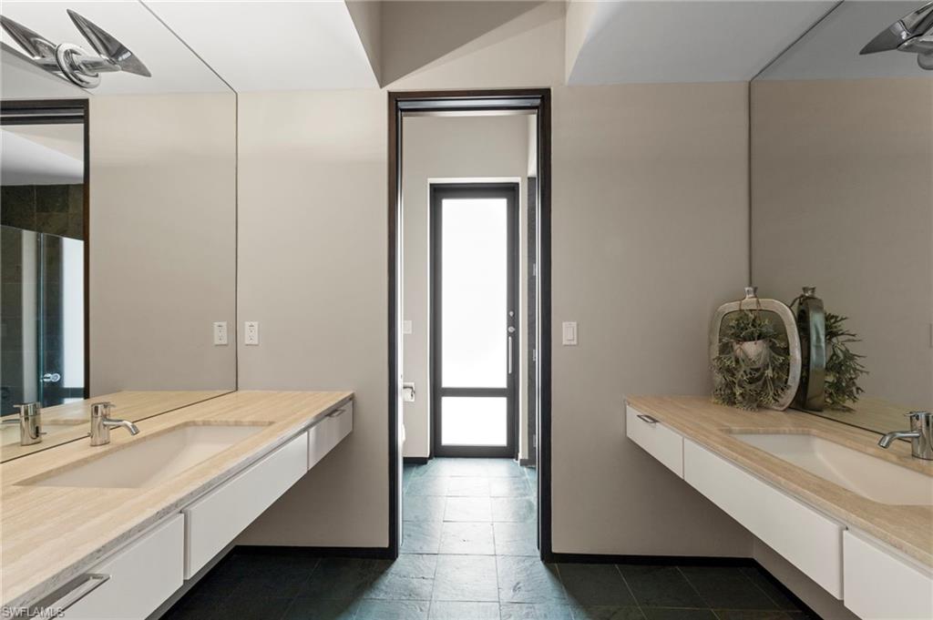 Guest House - Bathroom
