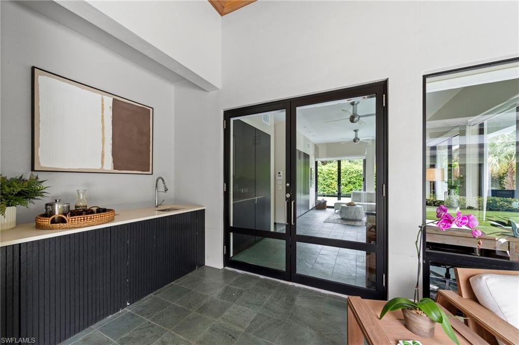 Guest House - Entry