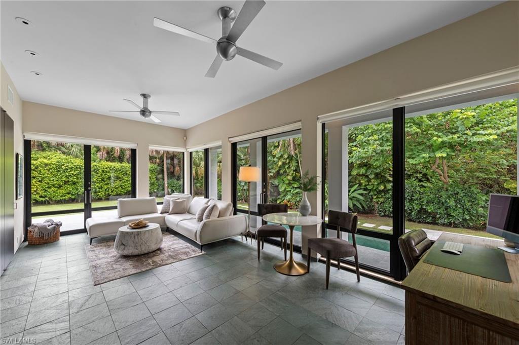 Guest House - Living Room