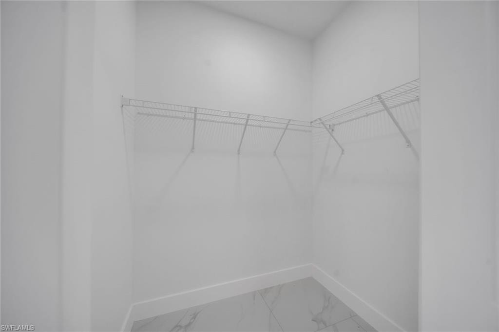 53 Susan AVE S photo 14